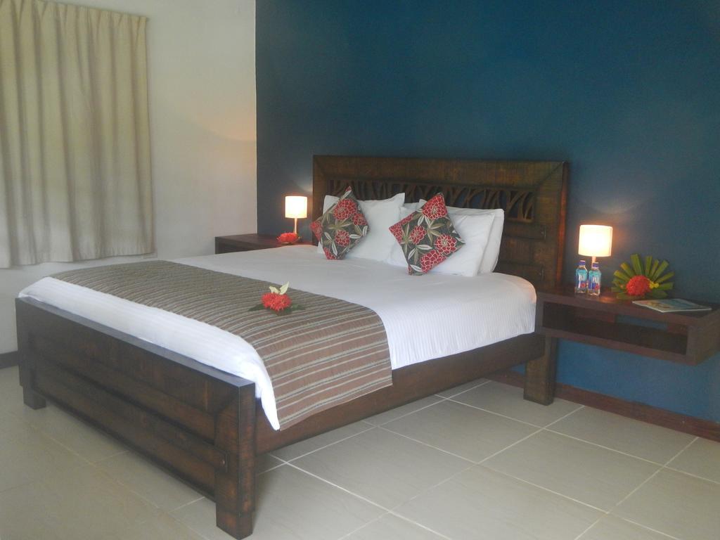 Club Oceanus Resort Pacific Harbour Extérieur photo